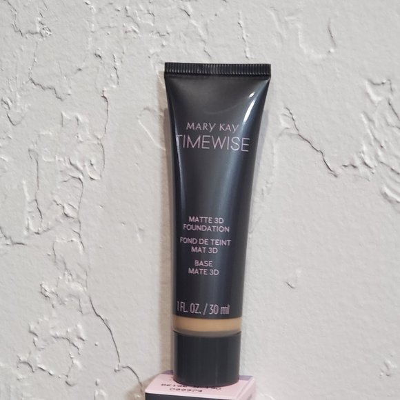Beige N 190 (Neutral) Matte 3D Foundation Combo to Oily Mary Kay Timewise - Picture 4 of 8